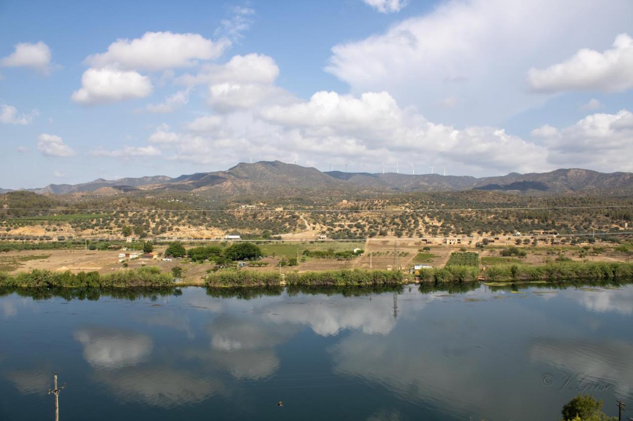 Casa Rural Griso Riba-roja d'Ebre Luaran gambar