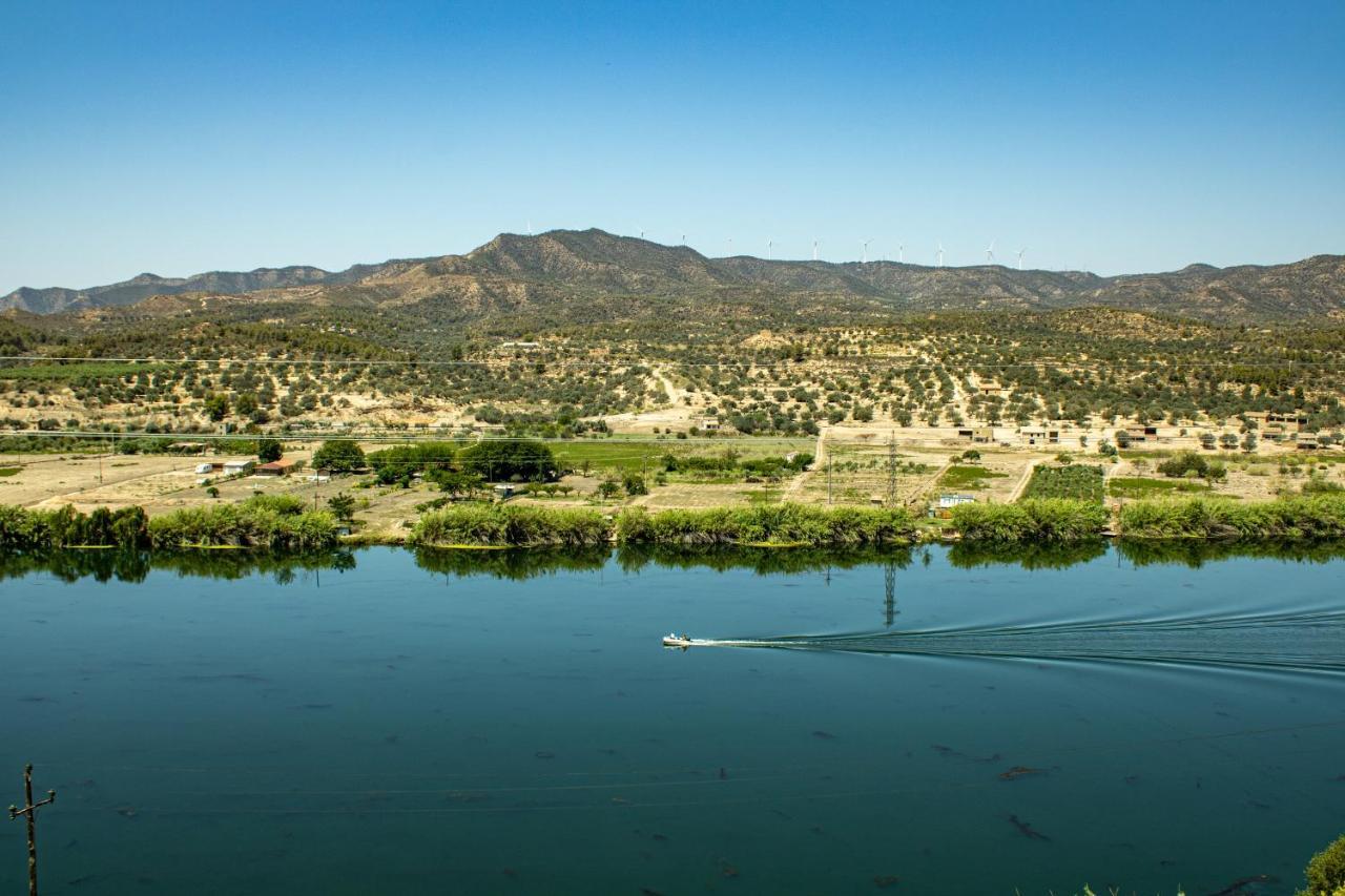 Casa Rural Griso Riba-roja d'Ebre Luaran gambar